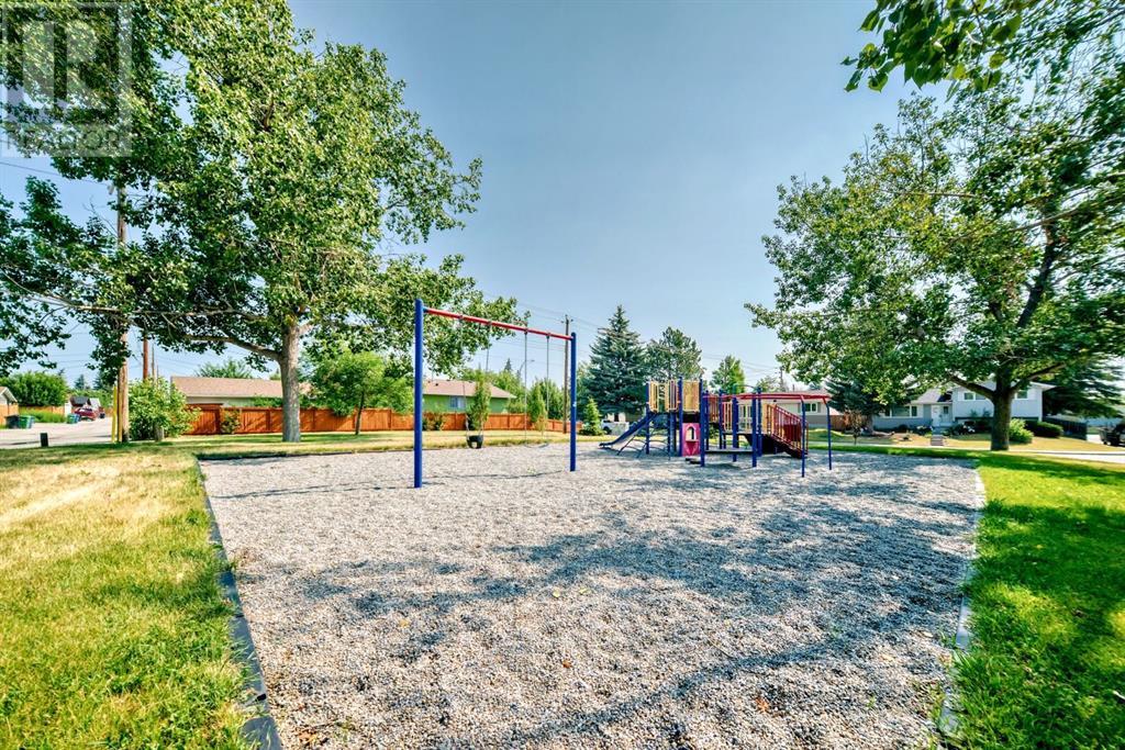 Single Family House Bungalow for Sale in  Penswood Place Penbrooke Meadows Calgary 