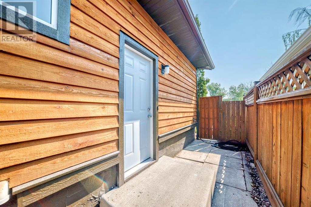 Single Family House Bungalow for Sale in  Penswood Place Penbrooke Meadows Calgary 