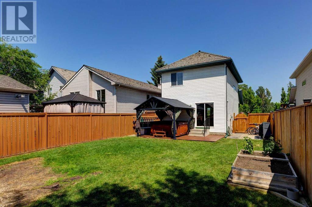 Single Family House for Sale in  Mt Aberdeen Close SE McKenzie Lake Calgary 