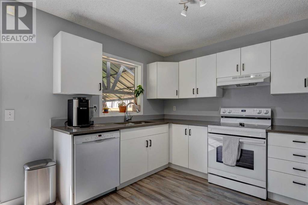 Single Family House for Sale in  Mt Aberdeen Close SE McKenzie Lake Calgary 