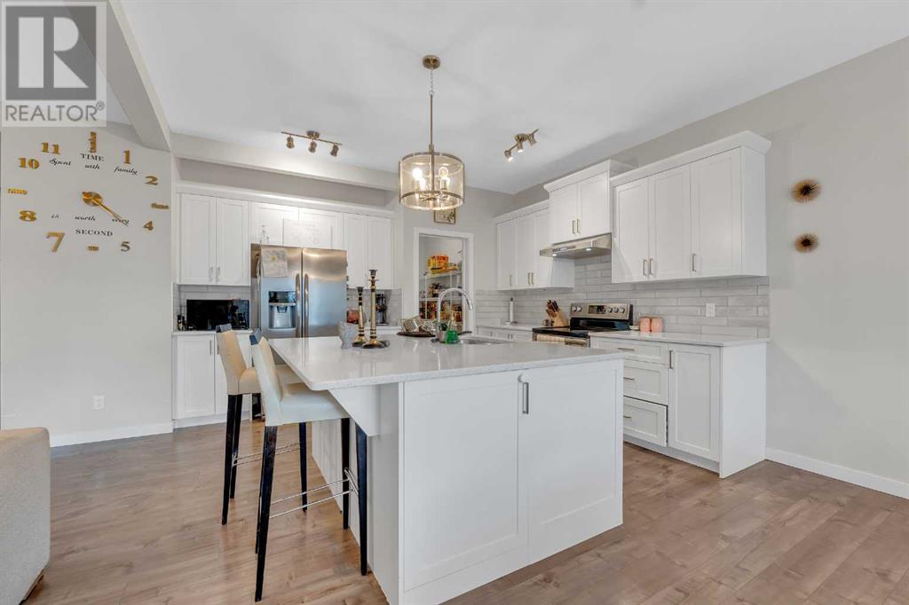 Photo 16 of 165 Kingsbury Close Se, Airdrie AB