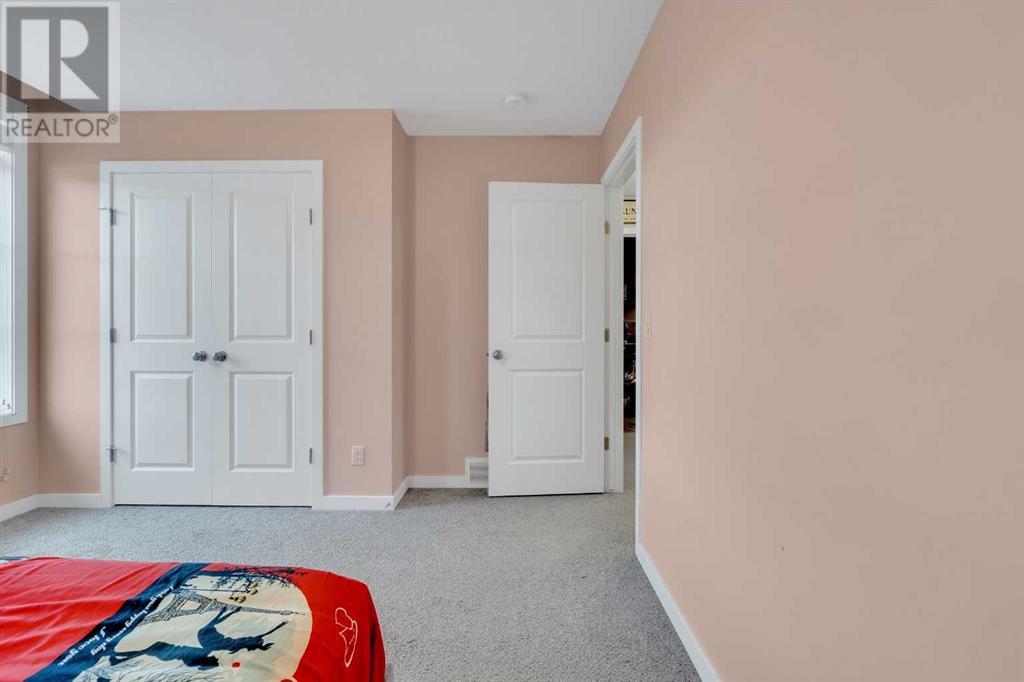 Photo 21 of 165 Kingsbury Close Se, Airdrie AB