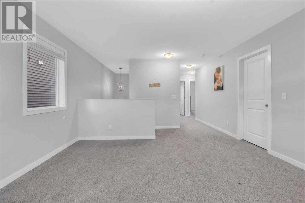 Photo 26 of 165 Kingsbury Close Se, Airdrie AB