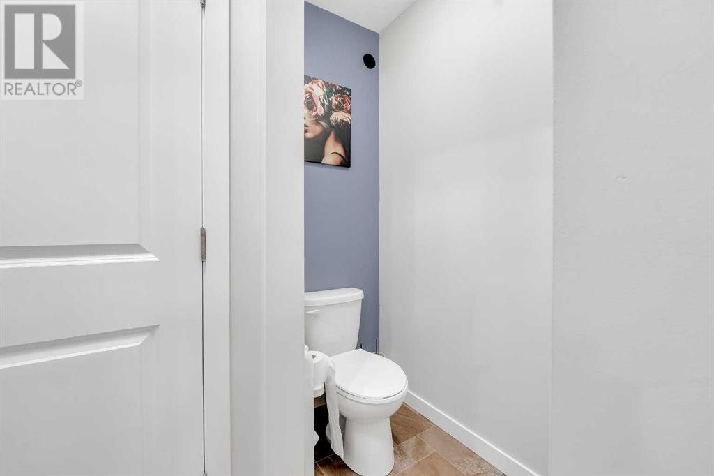 Photo 31 of 165 Kingsbury Close Se, Airdrie AB