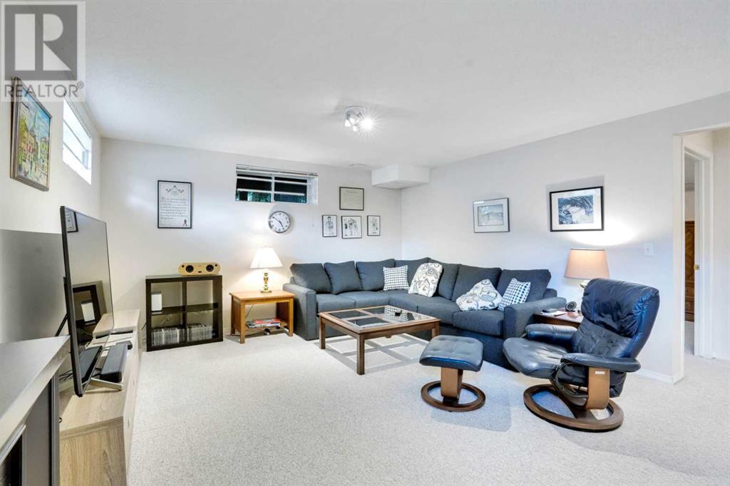 Single Family House Bungalow for Sale in  Ceduna Park SW Cedarbrae Calgary 