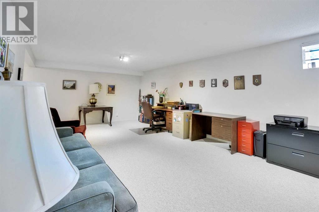 Single Family House Bungalow for Sale in  Ceduna Park SW Cedarbrae Calgary 