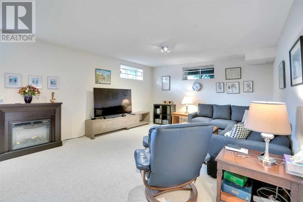 Single Family House Bungalow for Sale in  Ceduna Park SW Cedarbrae Calgary 