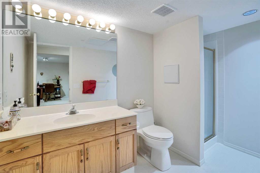 Single Family House Bungalow for Sale in  Ceduna Park SW Cedarbrae Calgary 