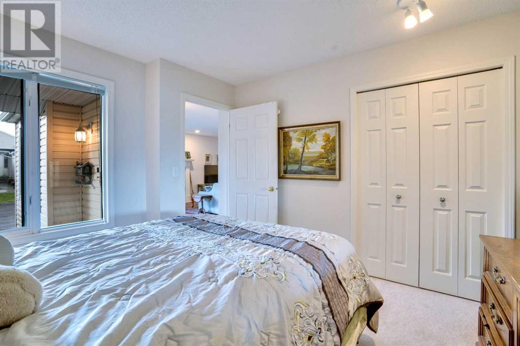 Single Family House Bungalow for Sale in  Ceduna Park SW Cedarbrae Calgary 