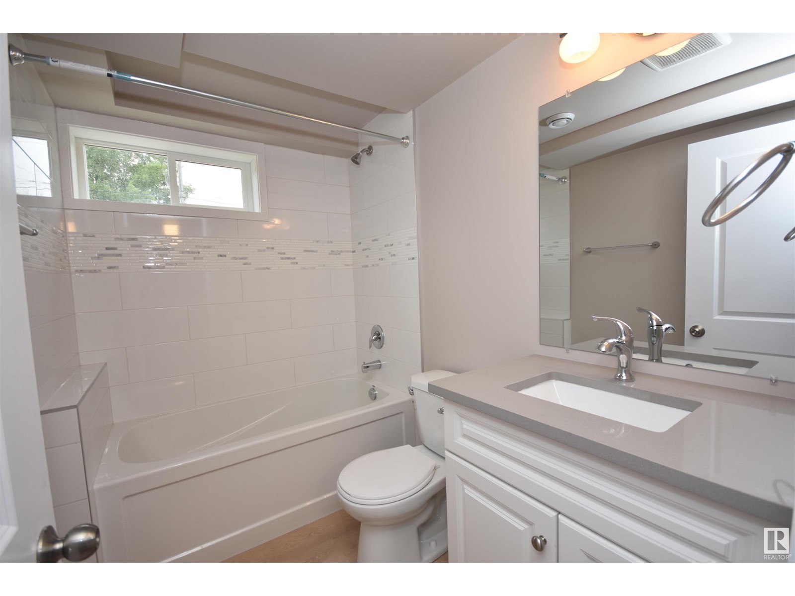 Photo 29 of 13527 70 St Nw, Edmonton AB
