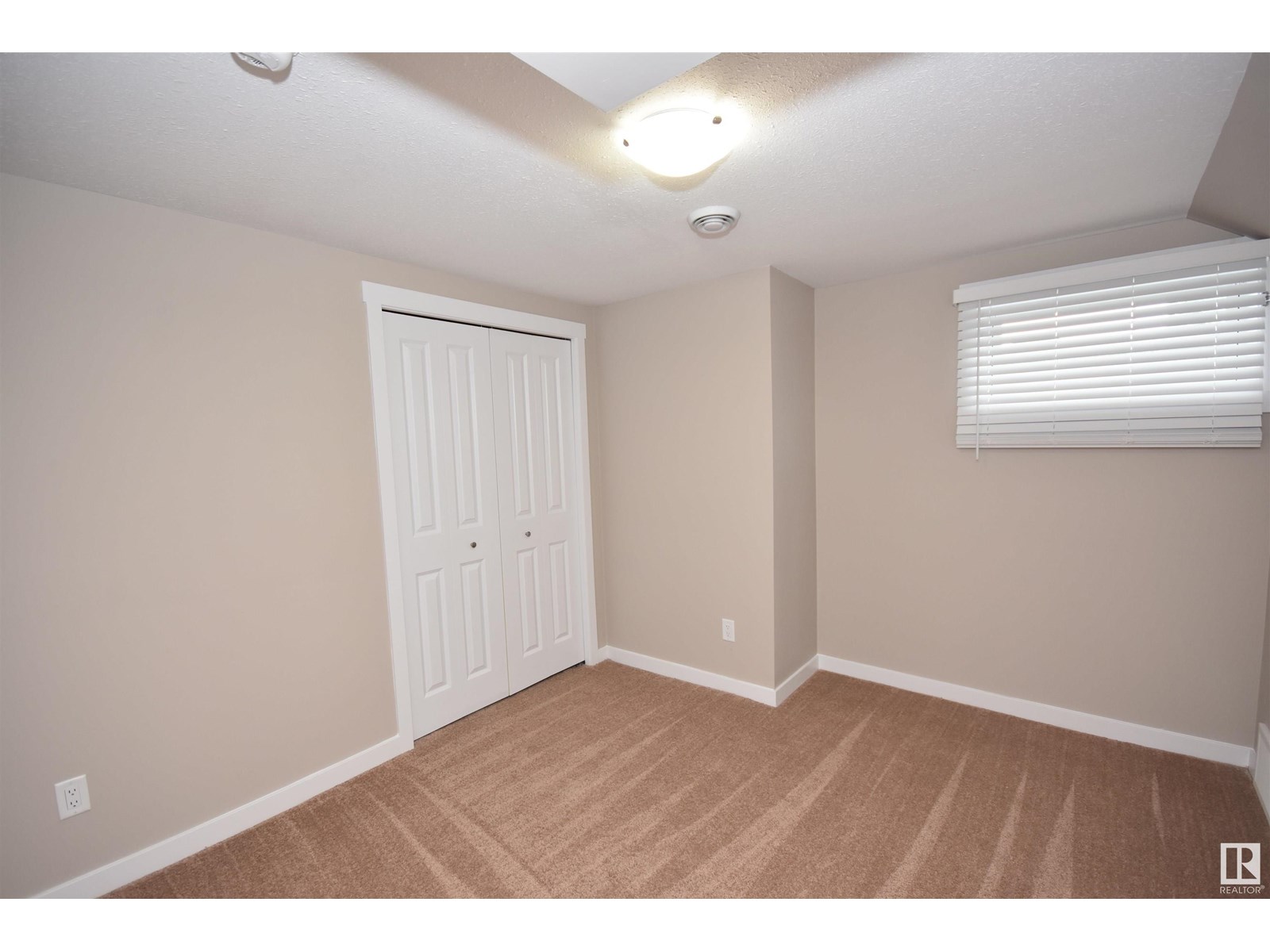 Photo 28 of 13527 70 St Nw, Edmonton AB