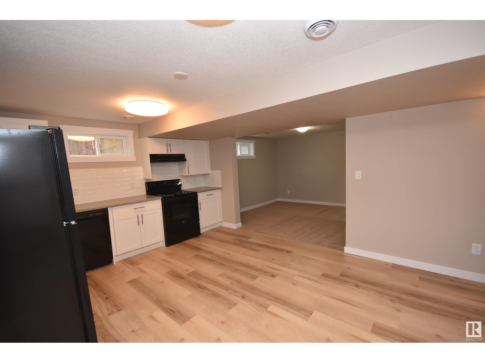 Photo 25 of 13527 70 St Nw, Edmonton AB