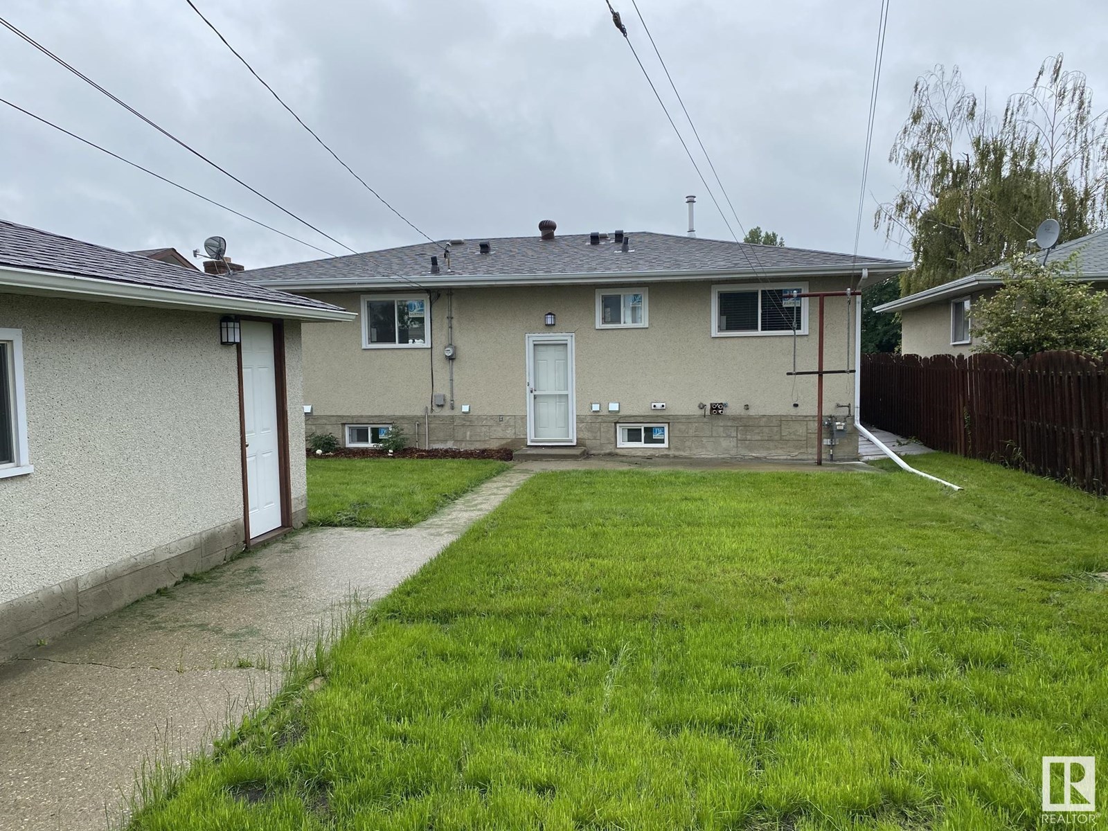 Photo 33 of 13527 70 St Nw, Edmonton AB
