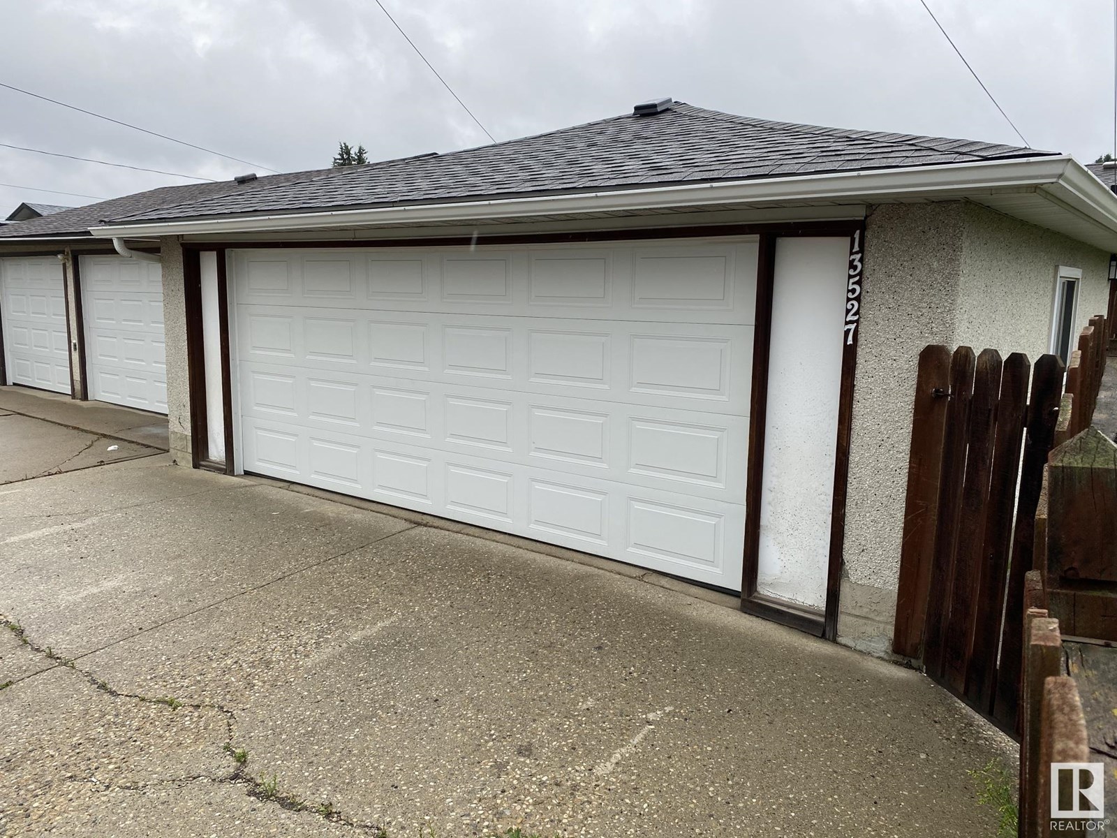 Photo 32 of 13527 70 St Nw, Edmonton AB