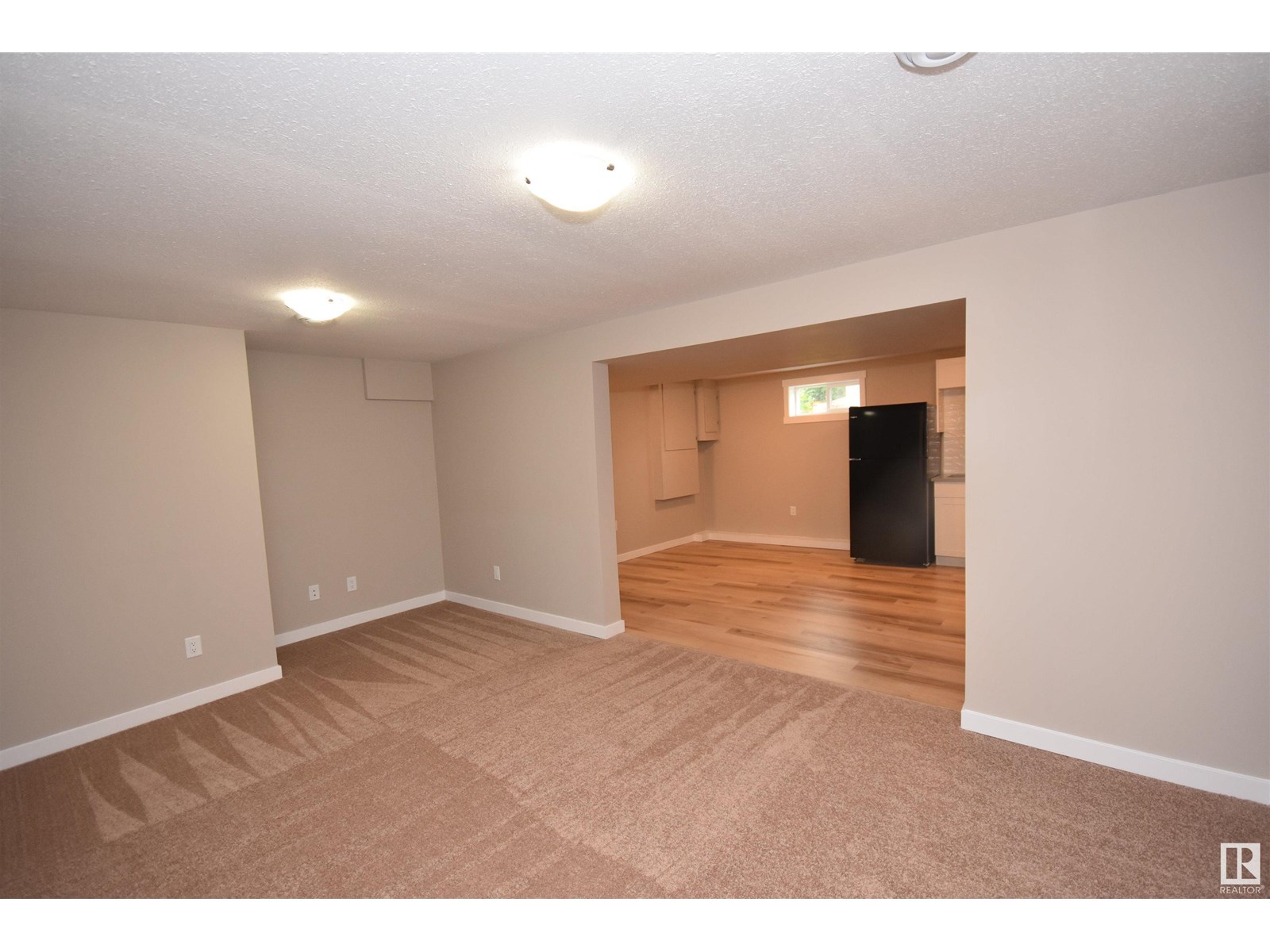 Photo 20 of 13527 70 St Nw, Edmonton AB
