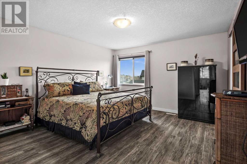 Single Family House for Sale in  Royal Oak Bay NW Royal Oak Calgary 