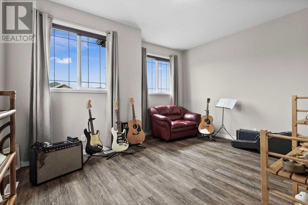 Single Family House for Sale in  Royal Oak Bay NW Royal Oak Calgary 