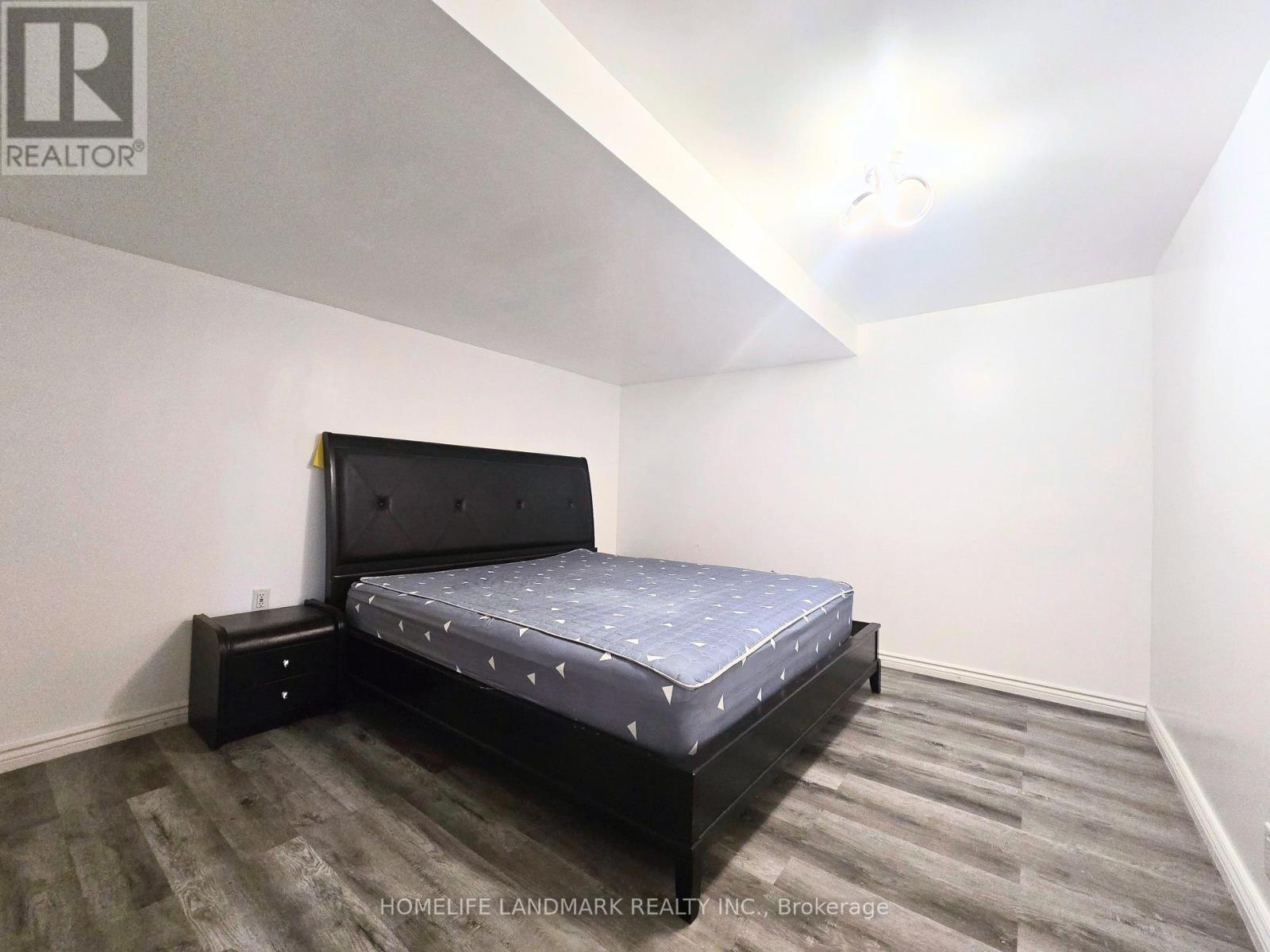 Single Family House for Sale in BSMT   WILLIAM BOWES BOULEVARD Vaughan (Patterson) 