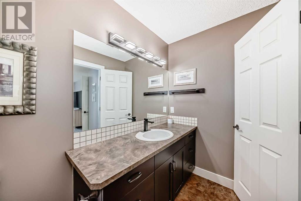 Single Family House 4 Level for Sale in  Hidden Creek Terrace NW Hidden Valley Calgary 