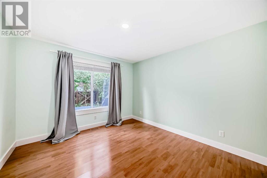 Single Family House 4 Level for Sale in  Hidden Creek Terrace NW Hidden Valley Calgary 