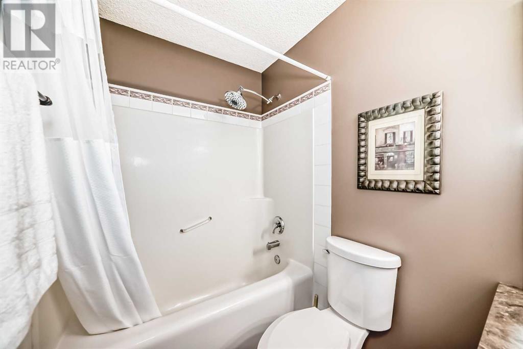 Single Family House 4 Level for Sale in  Hidden Creek Terrace NW Hidden Valley Calgary 