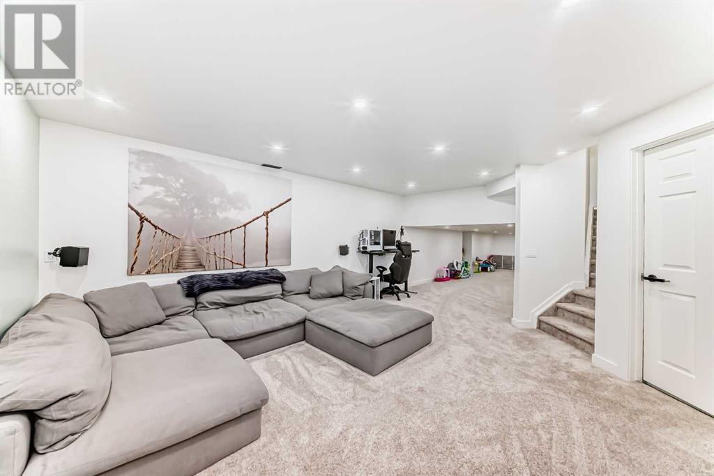 Single Family House 4 Level for Sale in  Hidden Creek Terrace NW Hidden Valley Calgary 