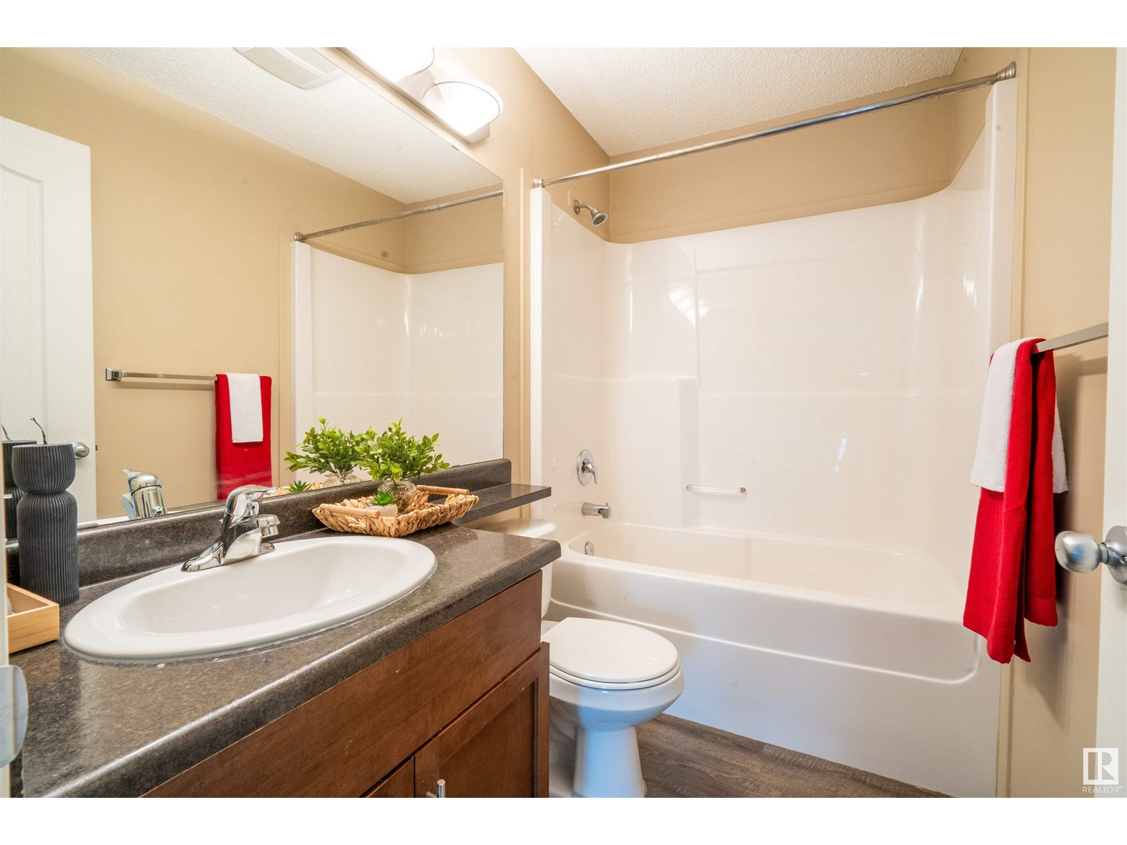 Photo 15 of 14 Santana Cres, Fort Saskatchewan AB