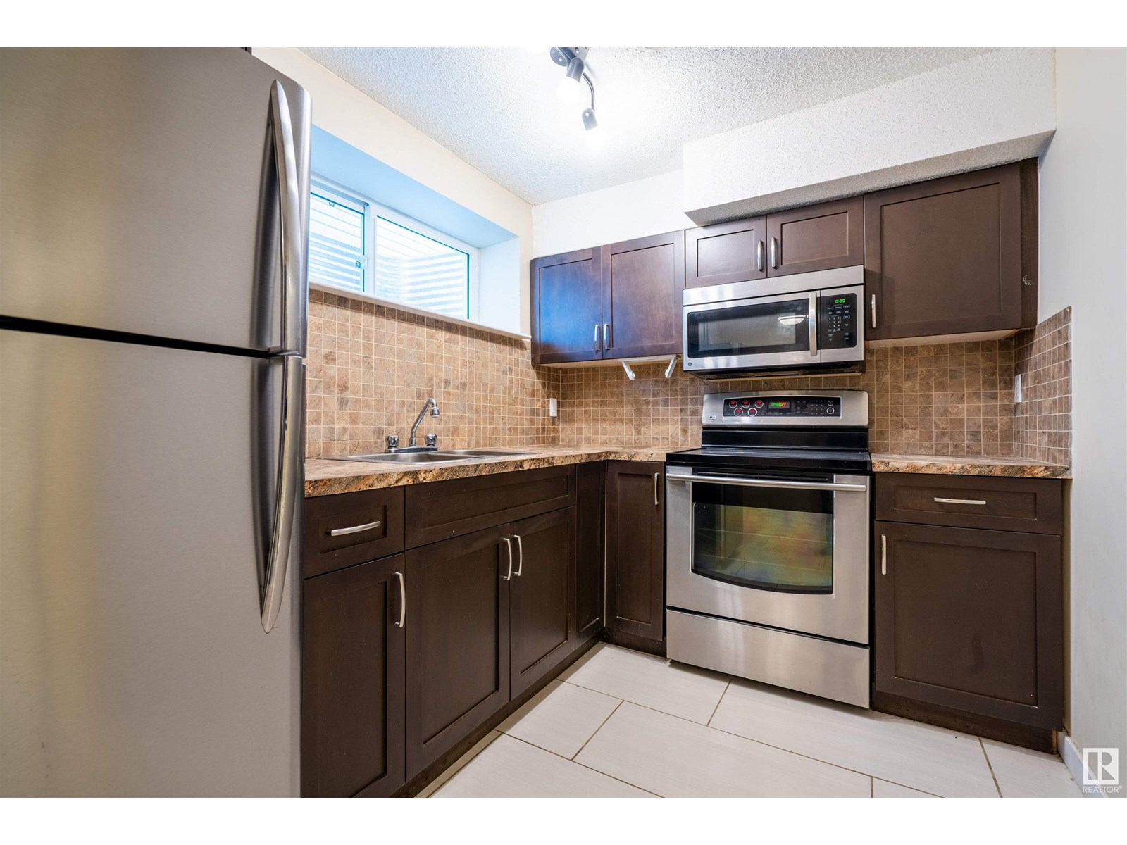 Photo 31 of 14 Santana Cres, Fort Saskatchewan AB