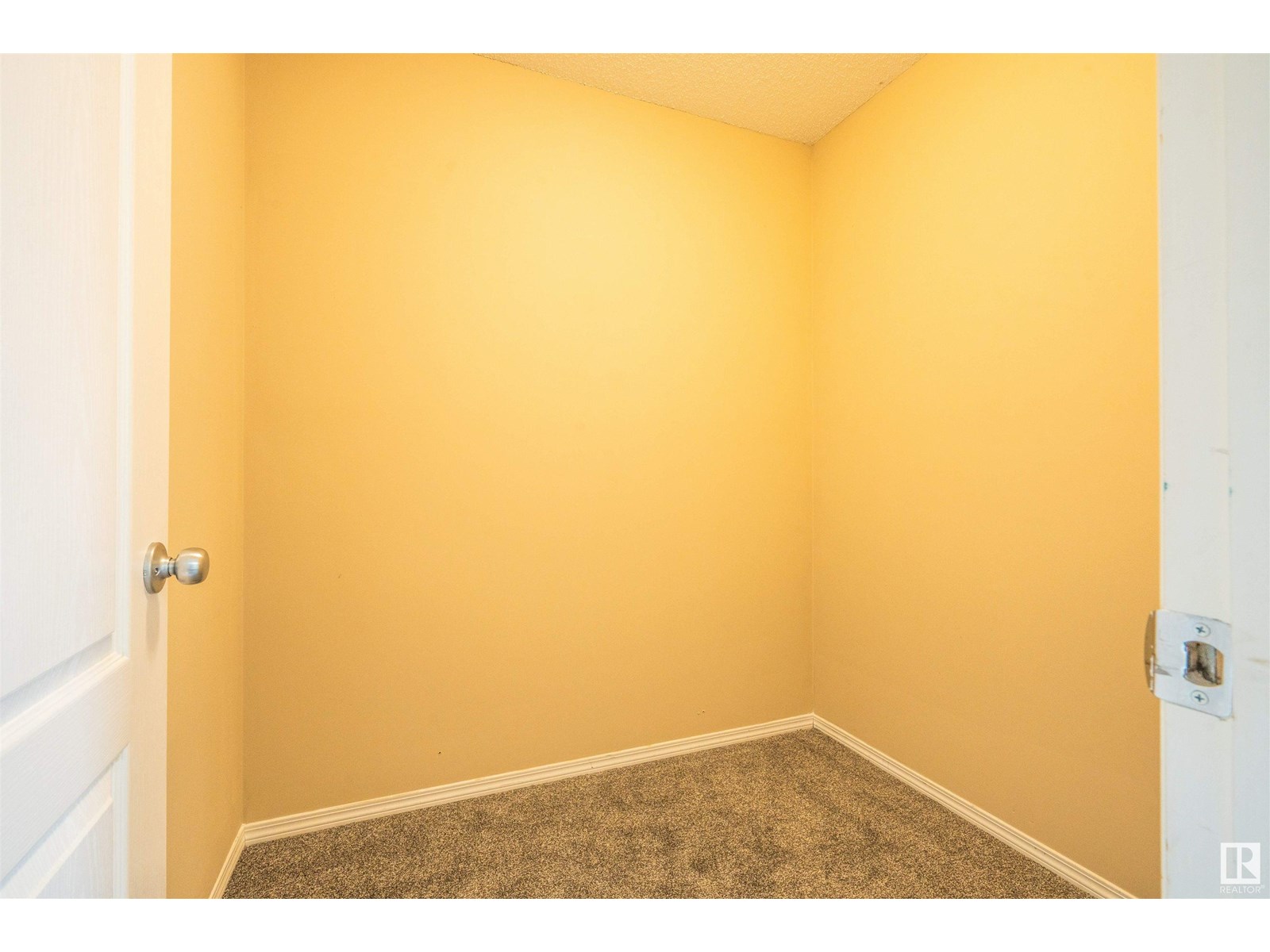 Photo 47 of 14 Santana Cres, Fort Saskatchewan AB