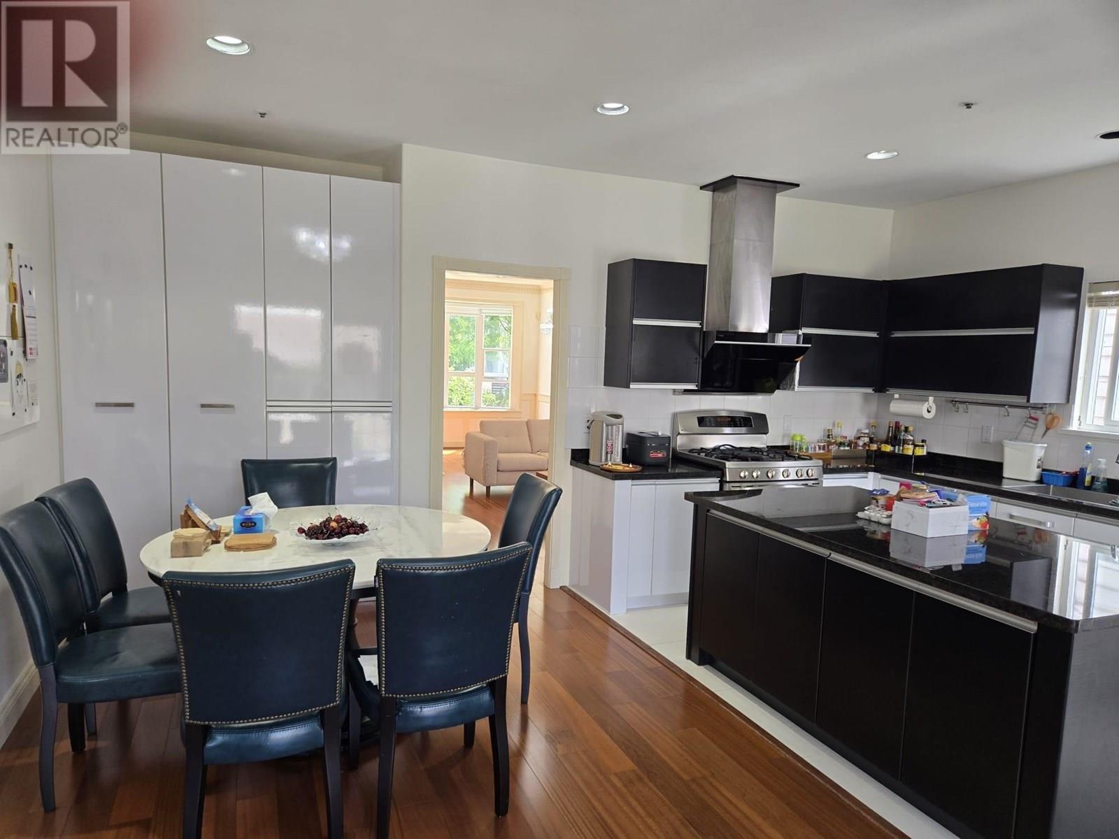 Photo 9 of 2813 W 21st Avenue, Vancouver BC