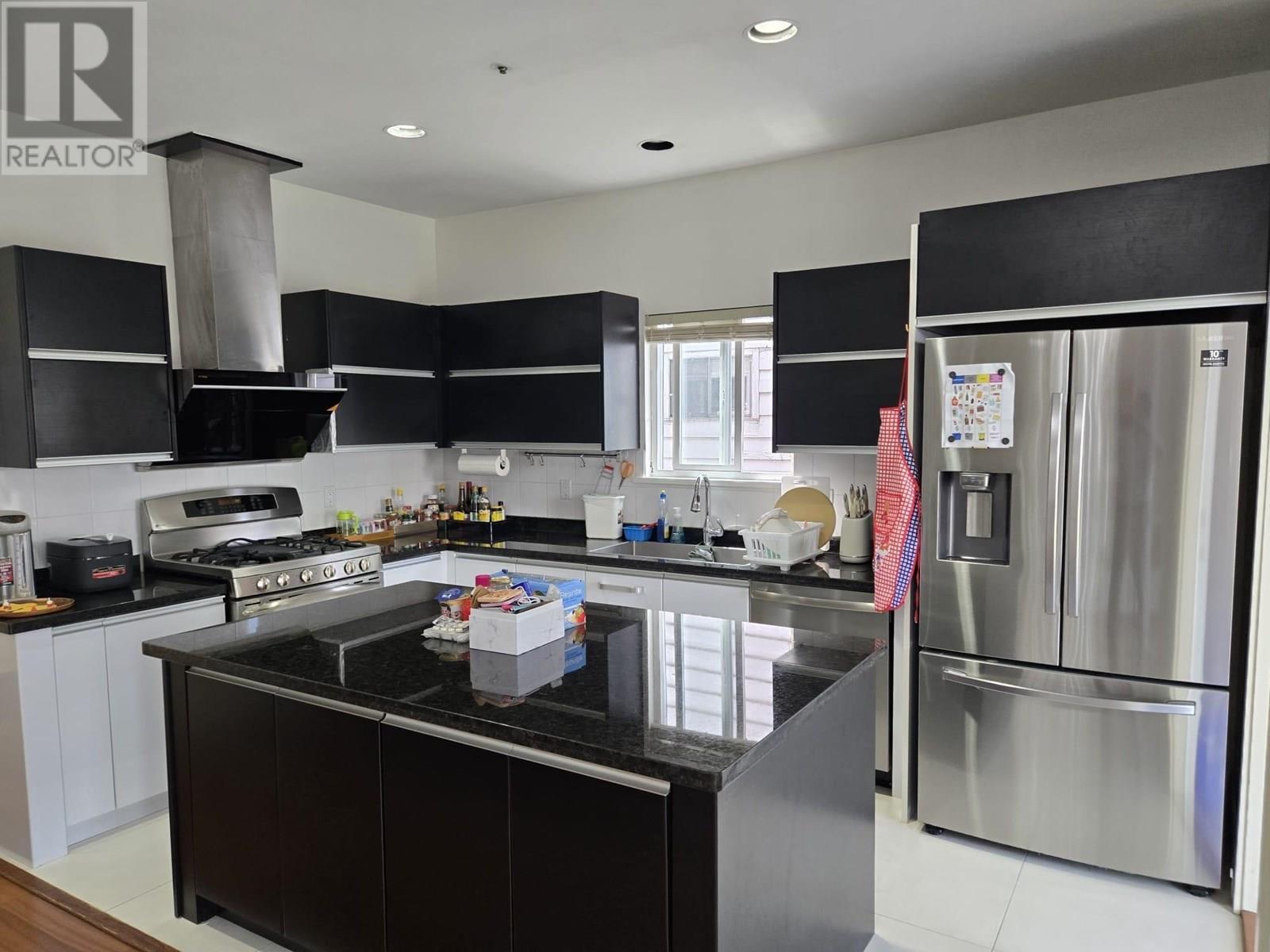 Photo 10 of 2813 W 21st Avenue, Vancouver BC