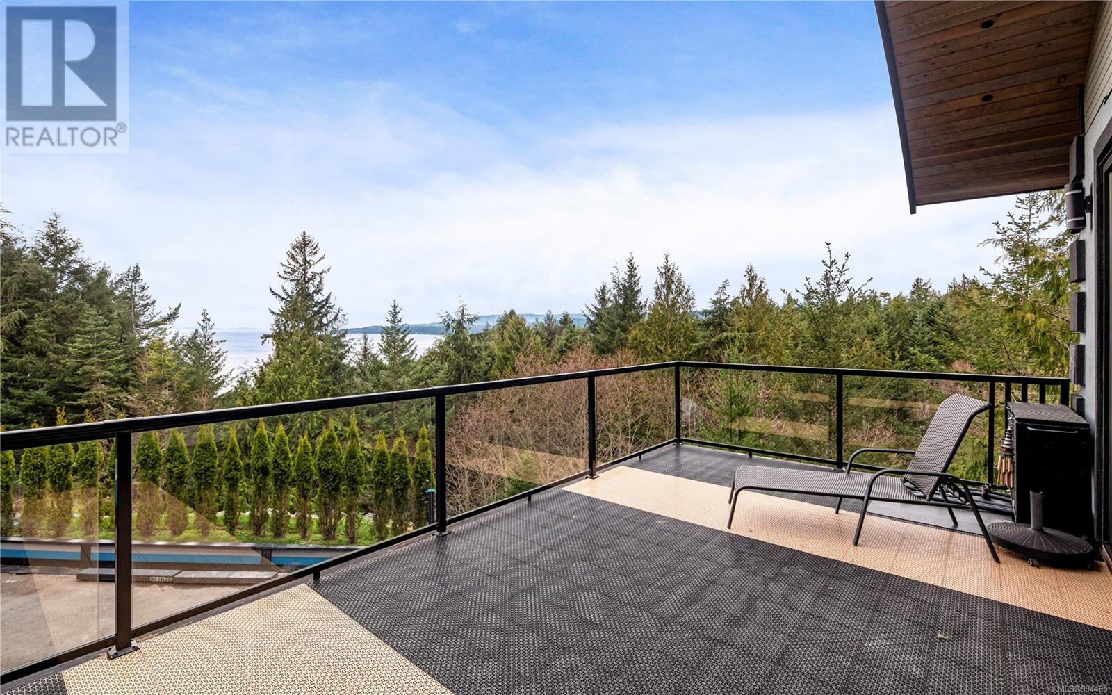 Photo 11 of 7405 Thornton Hts, Sooke BC