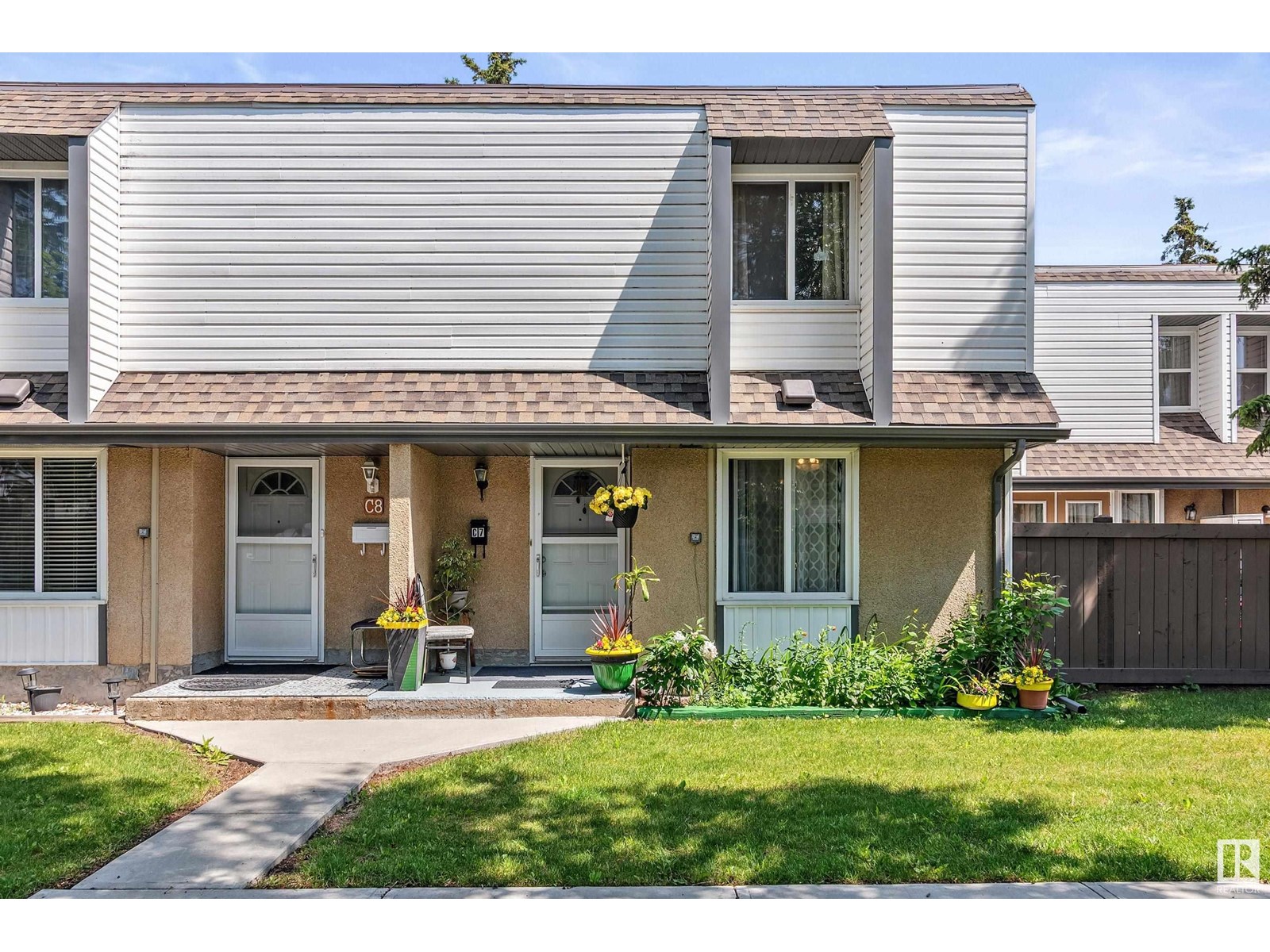 Photo 2 of C 7 Garden Grove Gv Nw, Edmonton AB