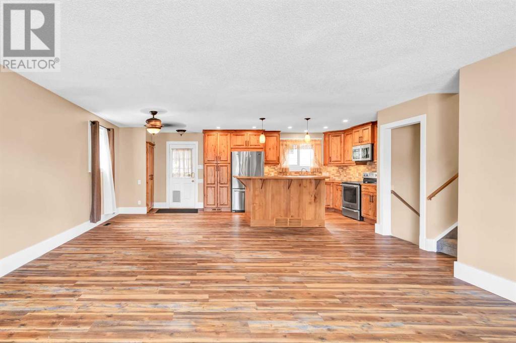 236 Queen Tamara Way SE Photo 7 - Calgary Real Estate