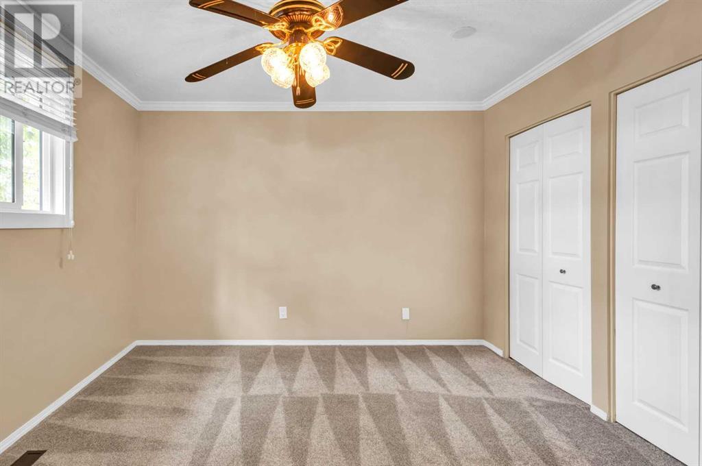 236 Queen Tamara Way SE Photo 18 - Calgary Real Estate