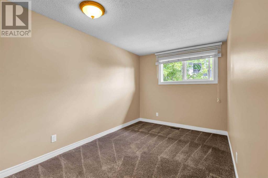 236 Queen Tamara Way SE Photo 23 - Calgary Real Estate