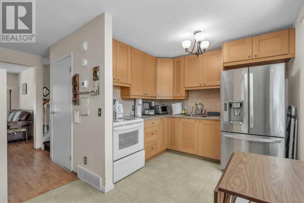 Single Family House for Sale in    Street NE Temple Calgary 
