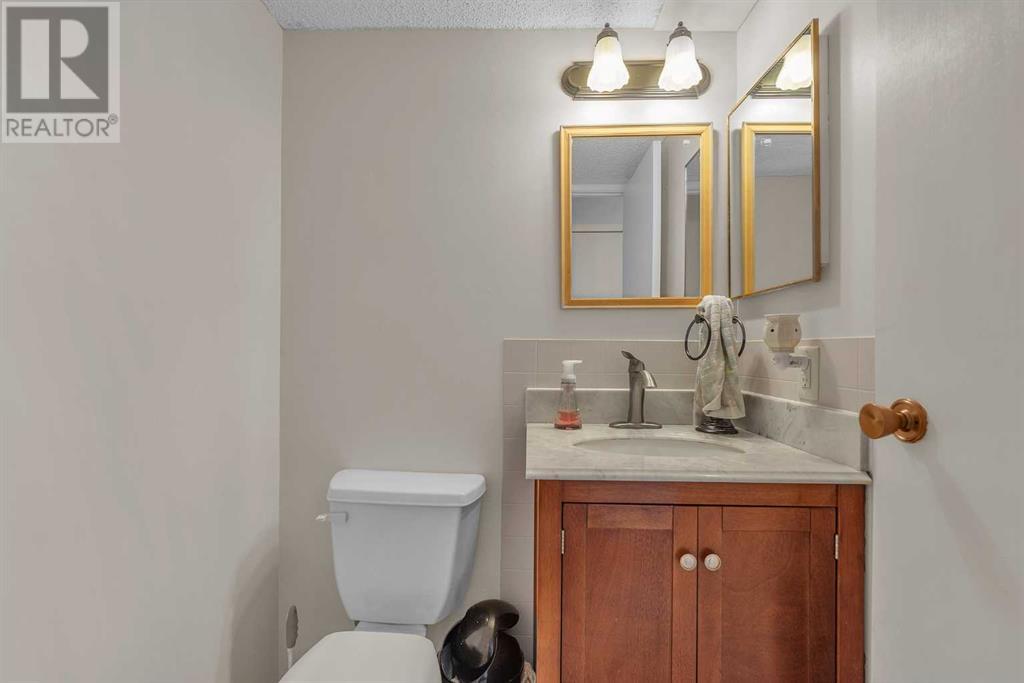 Single Family House for Sale in    Street NE Temple Calgary 