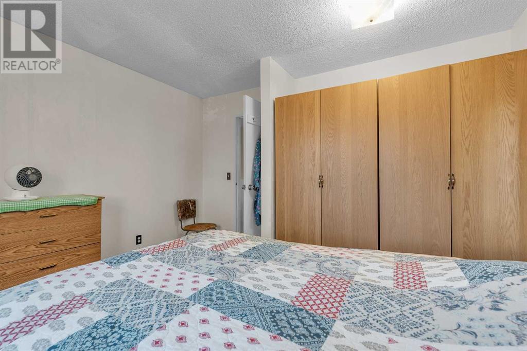 Single Family House for Sale in    Street NE Temple Calgary 