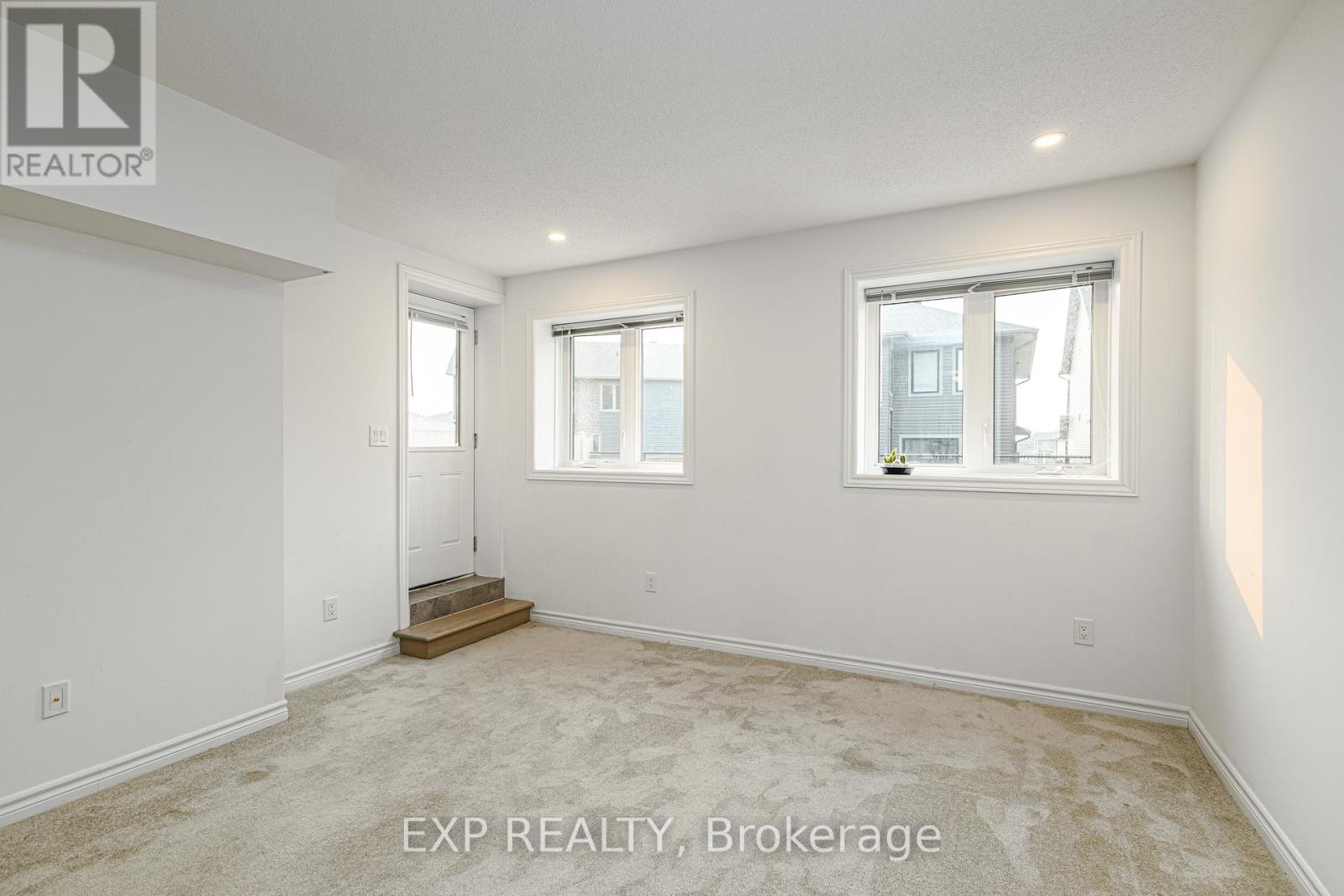 Photo 24 of 72 Dun Skipper Drive, Ottawa ON