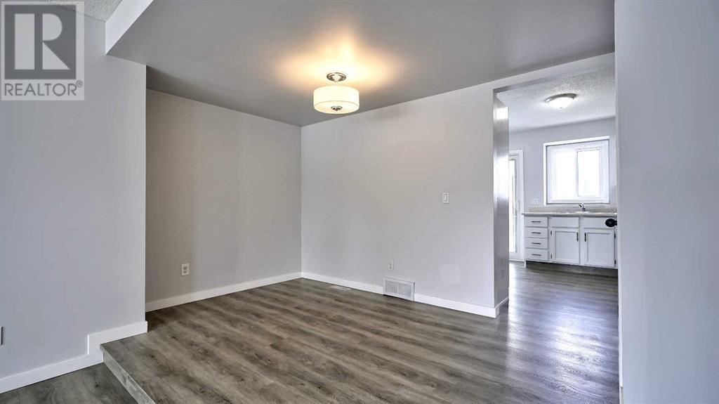 Single Family House for Sale in  Riverbrook Way SE Riverbend Calgary 