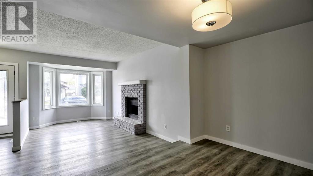 Single Family House for Sale in  Riverbrook Way SE Riverbend Calgary 