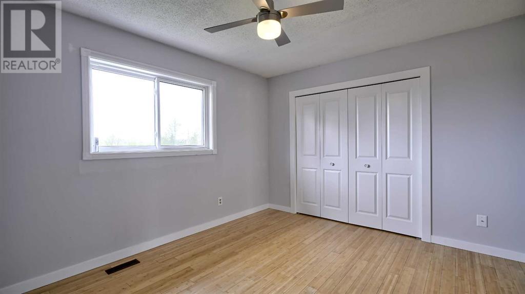 Single Family House for Sale in  Riverbrook Way SE Riverbend Calgary 