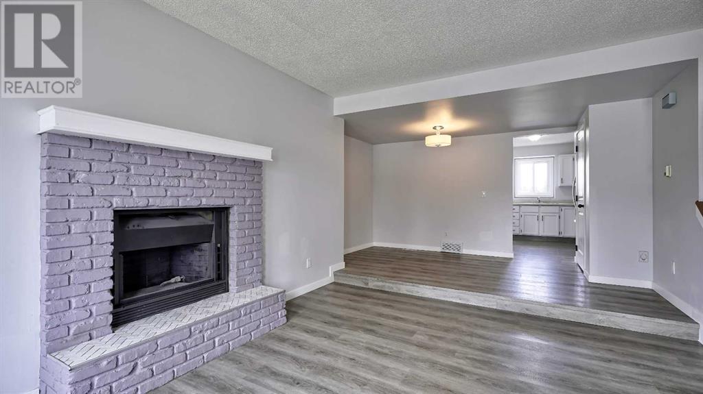 Single Family House for Sale in  Riverbrook Way SE Riverbend Calgary 