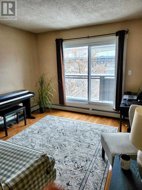 Single Family House for Sale in    Avenue SW Sunalta Calgary 