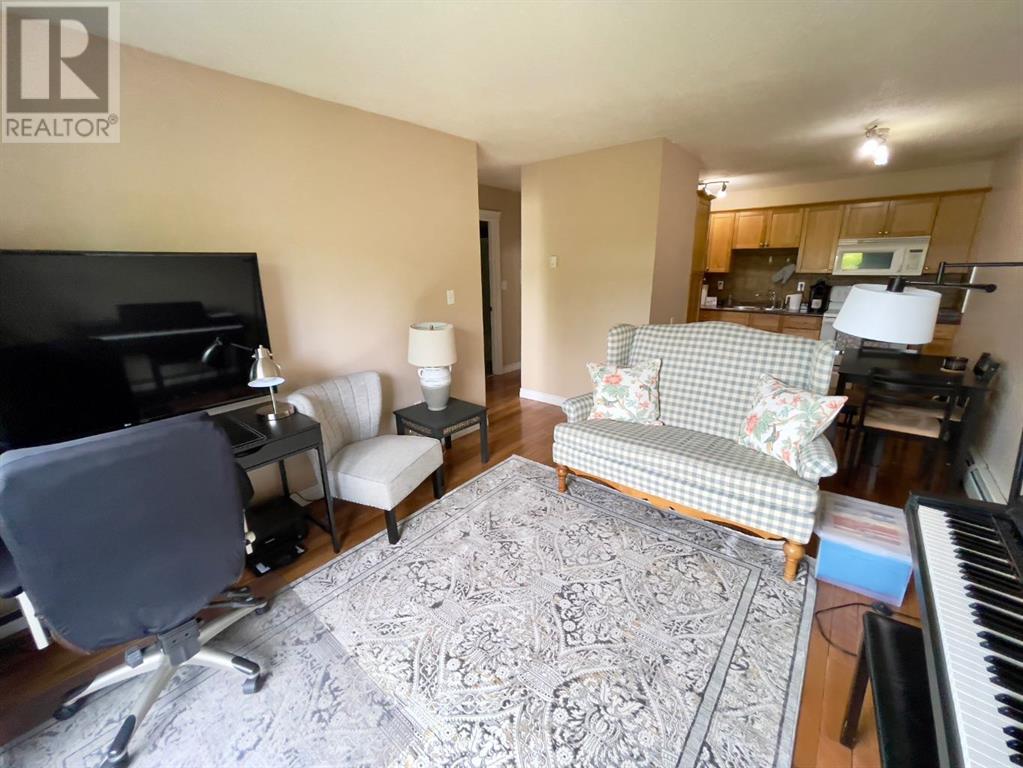 Single Family House for Sale in    Avenue SW Sunalta Calgary 
