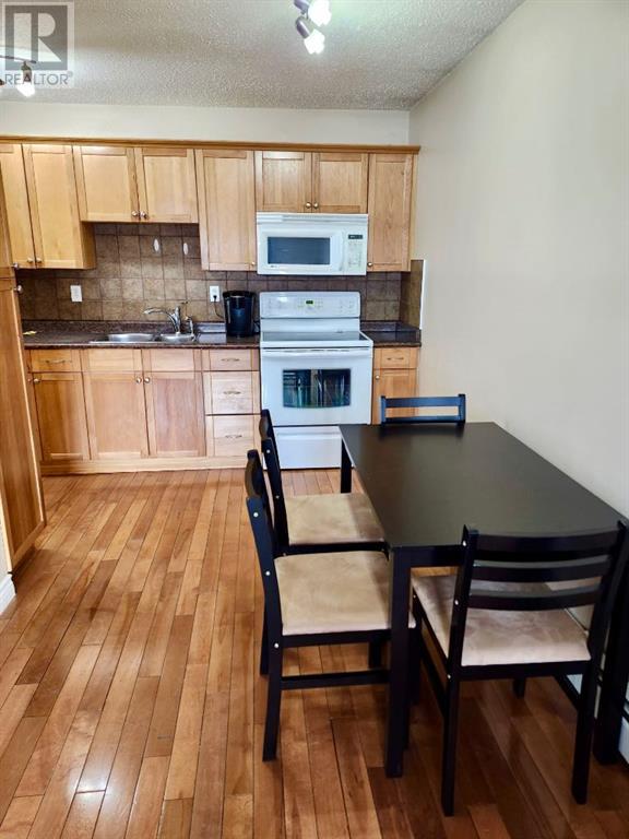 Single Family House for Sale in    Avenue SW Sunalta Calgary 
