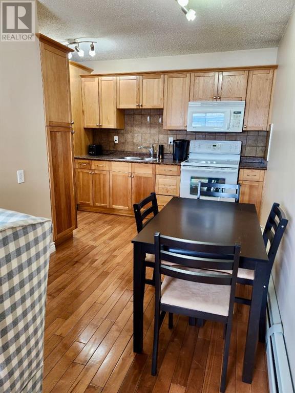 Single Family House for Sale in    Avenue SW Sunalta Calgary 