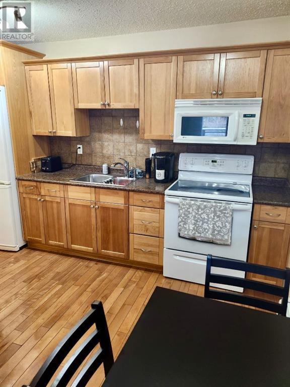 Single Family House for Sale in    Avenue SW Sunalta Calgary 