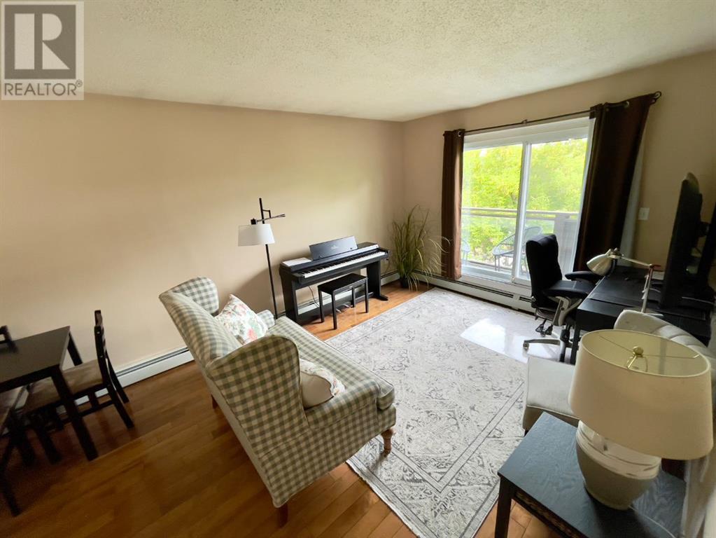 Single Family House for Sale in    Avenue SW Sunalta Calgary 